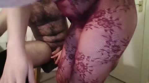 Snapshot of tittyycakes chatting on May 2, 9:31 pm tittyycakes online show from May 2, 9:31 pm