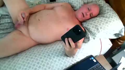 Snapshot of tj10564 chatting on December 26, 3:53 pm TeeJay online show from December 26, 3:53 pm
