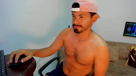 Snapshot of tj_detwailer chatting on December 14, 6:02 am tj_detwailer online show from December 14, 6:02 am