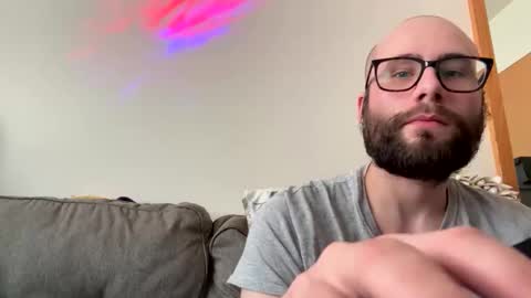 tkerrick28 online show from February 14, 7:32 pm