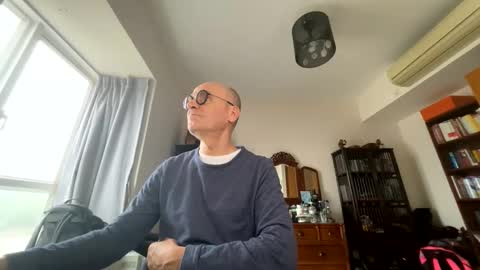 Snapshot of tksnoopy7 chatting on March 3, 6:52 am TKSnoopy online show from March 3, 6:52 am