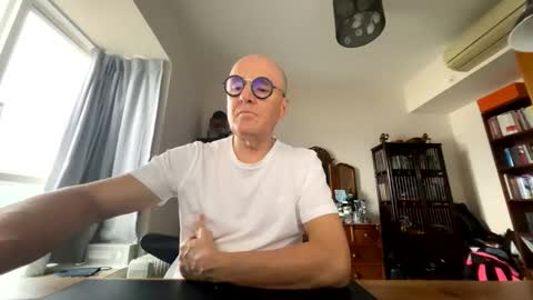 Snapshot of tksnoopy7 chatting on March 29, 8:03 am TKSnoopy online show from March 29, 8:03 am