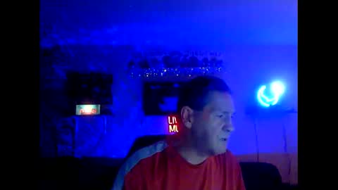 Snapshot of tkthedj chatting on December 22, 1:34 am TK online show from December 22, 1:34 am