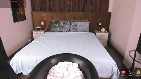 2 GMT Mo Tu We Th Fr 10am-4am online show from October 12, 10:09 pm