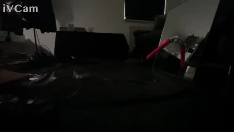 Snapshot of tobi2001x chatting on March 6, 12:01 pm Tobias online show from March 6, 12:01 pm