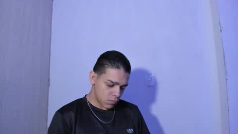 Tobias Smith  online show from April 22, 5:03 pm