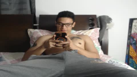 Snapshot of tobicraig chatting on February 16, 11:23 pm Andres Independent Model online show from February 16, 11:23 pm