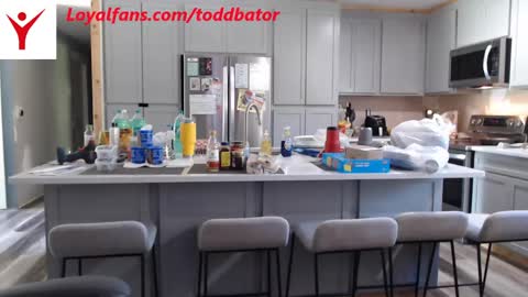 Todd Bator online show from May 25, 2:12 pm