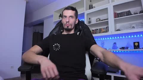 Snapshot of toddclaytonn chatting on December 9, 11:34 pm Todd online show from December 9, 11:34 pm