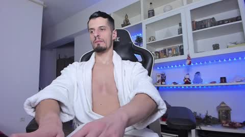 Snapshot of toddclaytonn chatting on January 6, 2:04 am Todd online show from January 6, 2:04 am