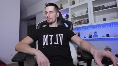 Snapshot of toddclaytonn chatting on January 6, 11:42 pm Todd online show from January 6, 11:42 pm