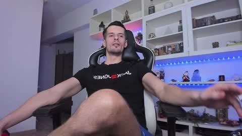 Snapshot of toddclaytonn chatting on January 8, 4:12 am Todd online show from January 8, 4:12 am