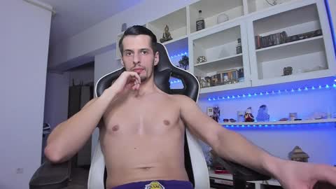 Snapshot of toddclaytonn chatting on January 19, 1:43 am Todd online show from January 19, 1:43 am