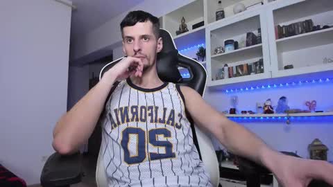 Snapshot of toddclaytonn chatting on February 14, 12:41 am Todd online show from February 14, 12:41 am