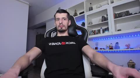 Snapshot of toddclaytonn chatting on February 25, 7:09 am Todd online show from February 25, 7:09 am