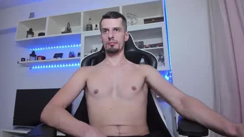 Snapshot of toddclaytonn chatting on September 30, 9:25 am Todd online show from September 30, 9:25 am