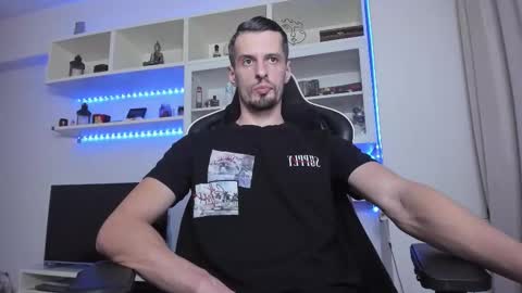 Snapshot of toddclaytonn chatting on October 4, 9:24 pm Todd online show from October 4, 9:24 pm