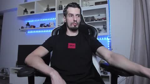 Snapshot of toddclaytonn chatting on November 3, 9:16 pm Todd online show from November 3, 9:16 pm