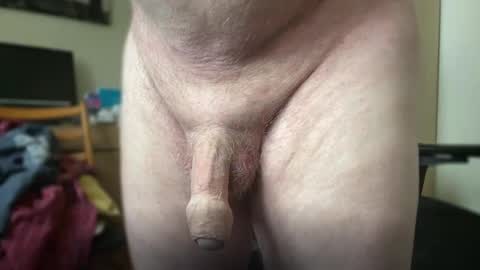 Snapshot of togbear chatting on October 9, 8:34 am Togbear online show from October 9, 8:34 am