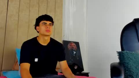 Snapshot of toji_ferrer chatting on June 14, 8:22 pm toji ferrer online show from June 14, 8:22 pm