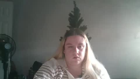 tokerqueen28 online show from December 15, 10:58 pm