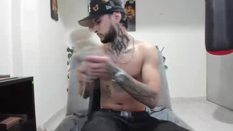 Snapshot of tokio_master chatting on November 3, 3:52 am Tokyo Master online show from November 3, 3:52 am