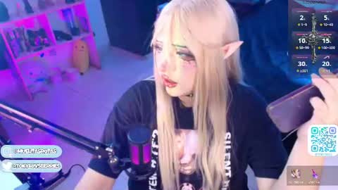 Snapshot of toky_doll chatting on July 31, 4:01 am toky online show from July 31, 4:01 am