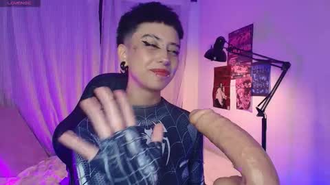  Halsey  Sofii  online show from October 18, 7:53 am