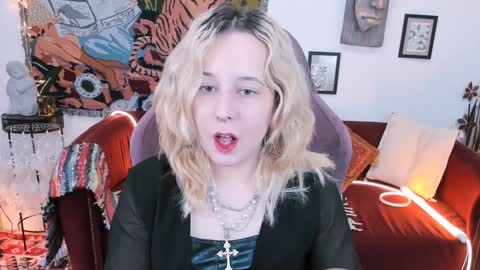 Snapshot of tollimoll chatting on January 13, 5:12 am Tolli Moll online show from January 13, 5:12 am