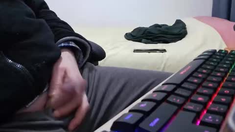 tolon408472 online show from February 3, 9:09 pm