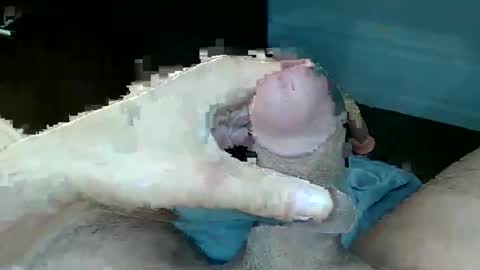 Snapshot of tom4you4all chatting on March 7, 6:38 pm tom4you4all online show from March 7, 6:38 pm