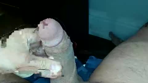 Snapshot of tom4you4all chatting on March 25, 10:49 pm tom4you4all online show from March 25, 10:49 pm