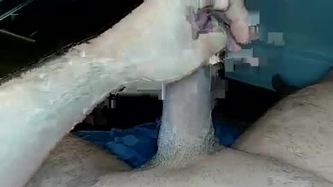 tom4yourself online show from April 18, 2:10 pm