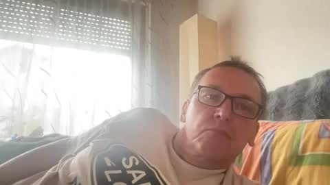 Tom online show from October 18, 2:07 pm