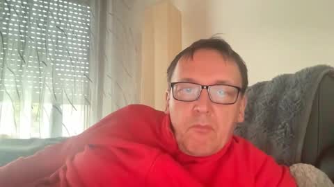 Tom online show from February 20, 3:01 pm