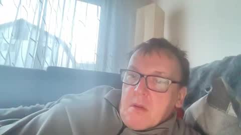 Tom online show from March 6, 4:47 pm