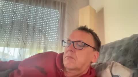 Tom online show from April 2, 3:53 pm