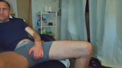 Tom online show from April 6, 1:01 pm