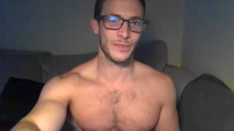 tom90ukx online show from February 6, 10:48 am