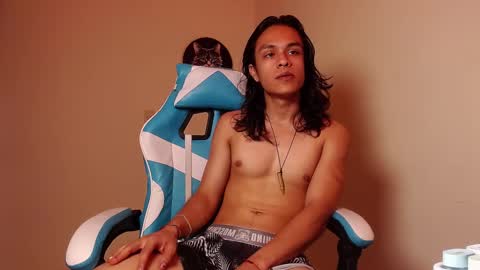 tom online show from October 23, 5:07 am