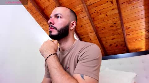   online show from October 19, 1:23 pm