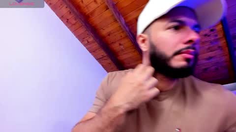   online show from March 8, 12:42 pm