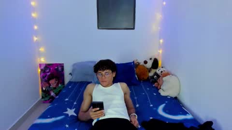 Tom Blue online show from March 11, 1:44 am