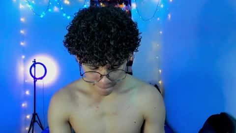 Snapshot of tom_blue10 chatting on April 5, 2:25 pm Tom Blue online show from April 5, 2:25 pm