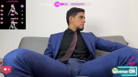 Snapshot of tom_blunt96 chatting on April 8, 5:46 pm TOM online show from April 8, 5:46 pm