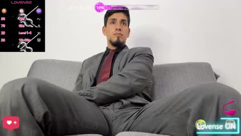 Snapshot of tom_blunt96 chatting on April 11, 12:09 pm TOM online show from April 11, 12:09 pm