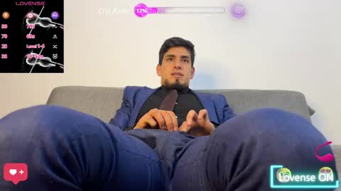 Snapshot of tom_blunt96 chatting on April 17, 1:25 pm TOM online show from April 17, 1:25 pm
