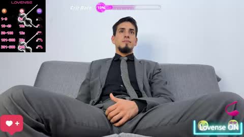 Snapshot of tom_blunt96 chatting on April 18, 12:53 pm TOM online show from April 18, 12:53 pm