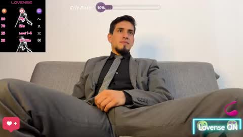Snapshot of tom_blunt96 chatting on April 21, 6:44 pm TOM online show from April 21, 6:44 pm
