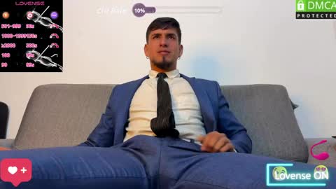 Snapshot of tom_blunt96 chatting on May 23, 2:28 am TOM online show from May 23, 2:28 am
